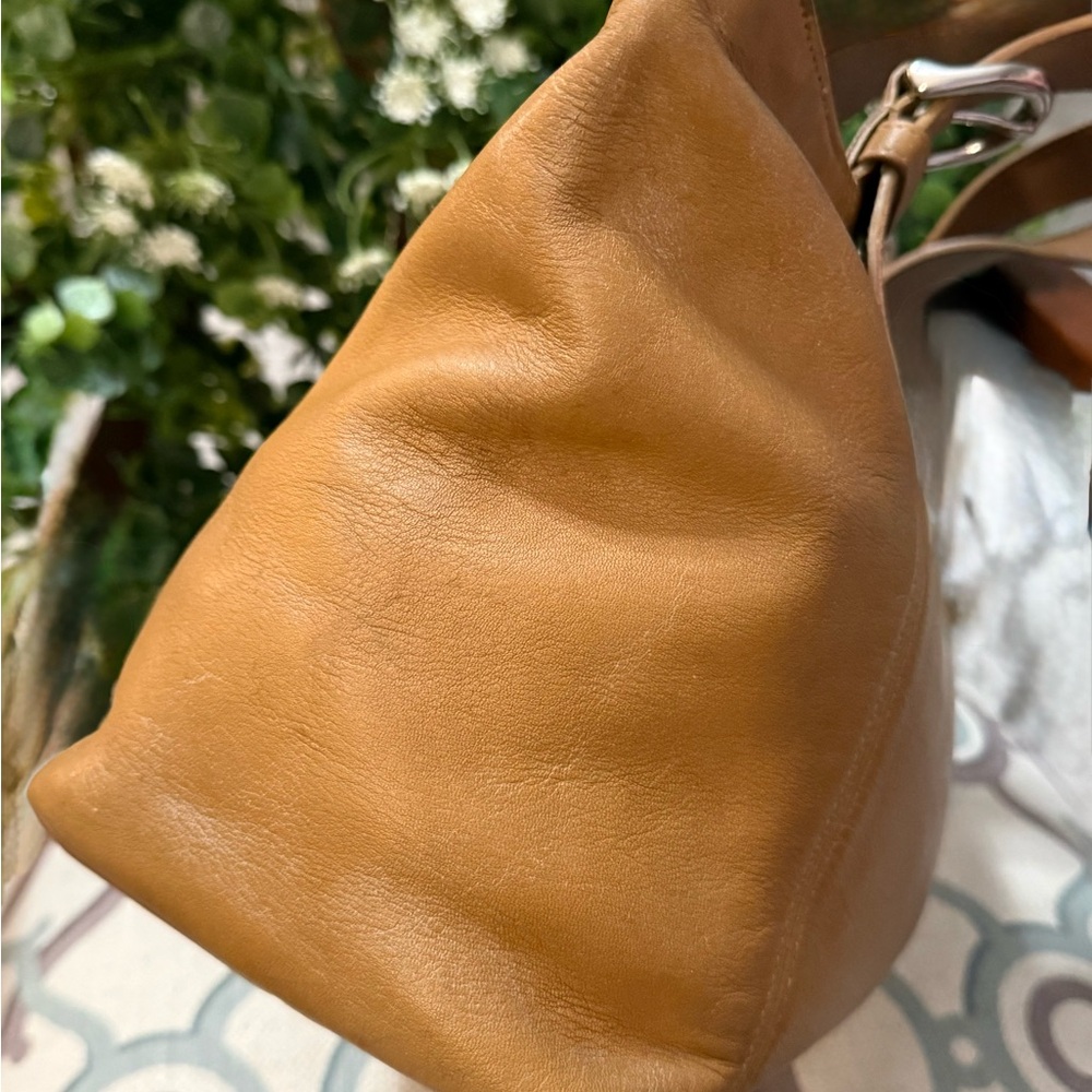 Coach Vintage 1997 Costa Rican leather waverly handbag. - Picture 5 of 11